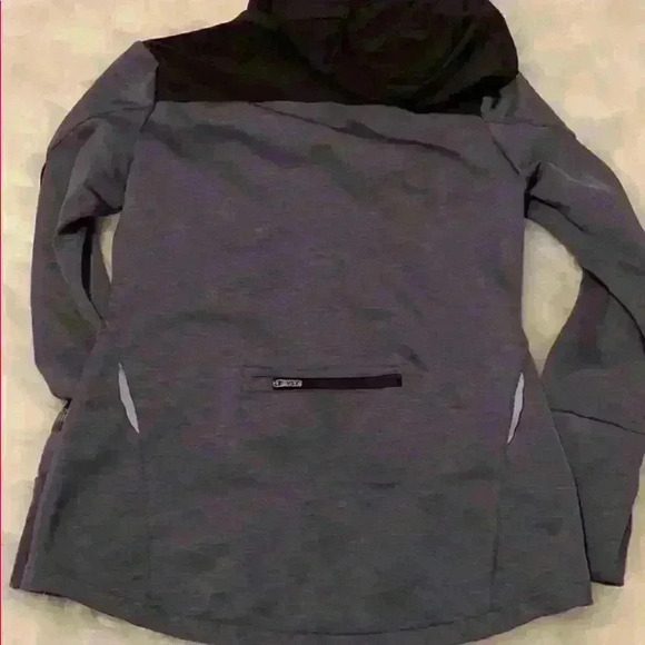 ✨VS Sports Athletic Jacket in Great Condition - Picture 3 of 7